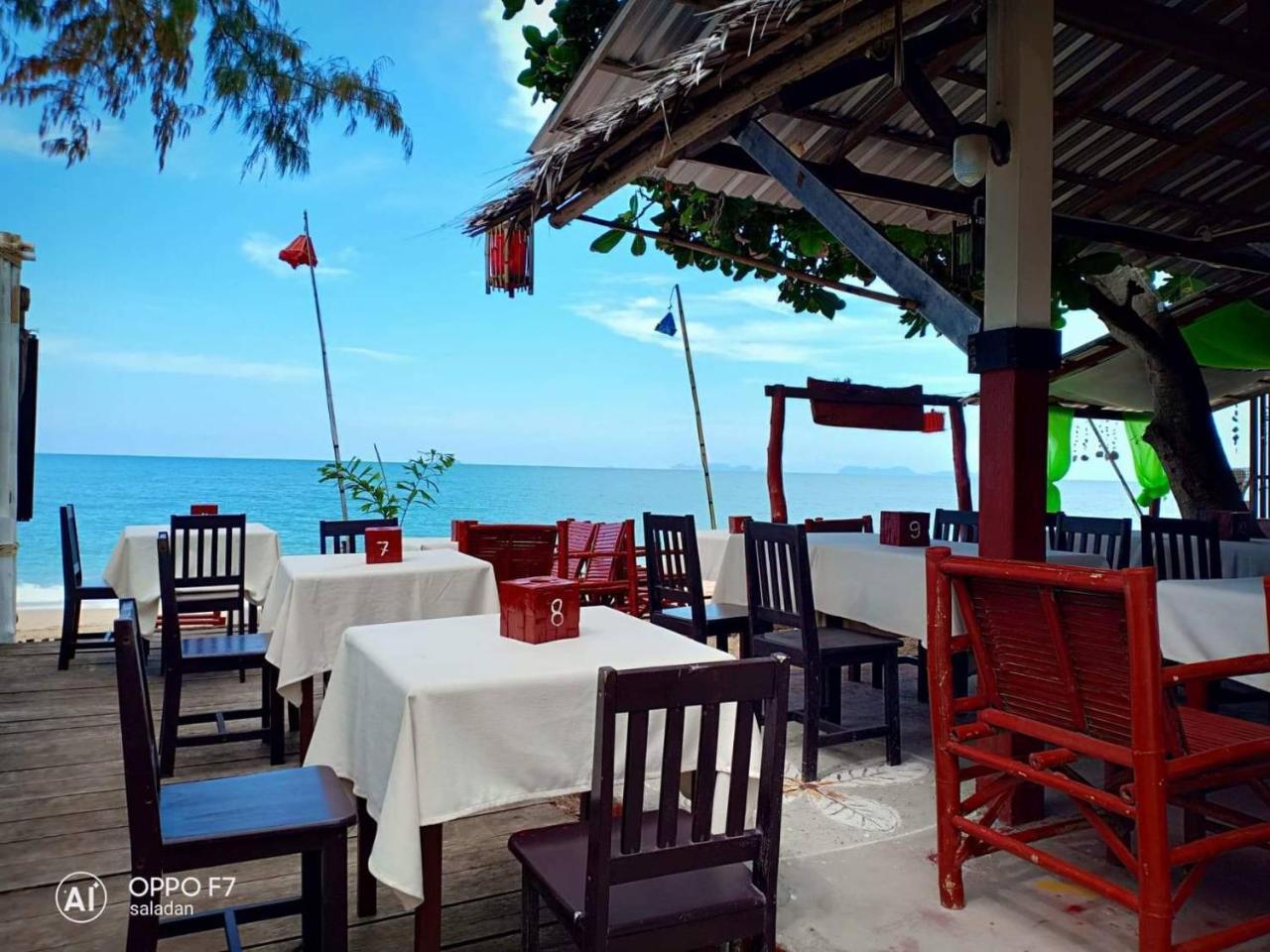 On The Beach Hotel Ko Lanta Kültér fotó